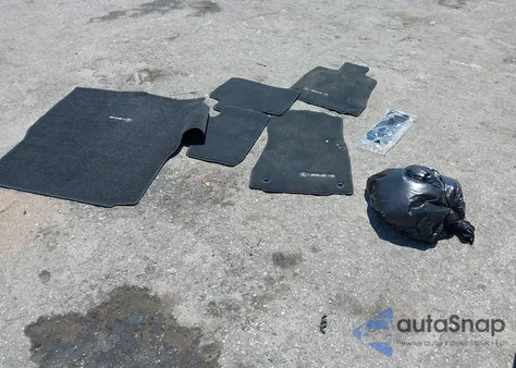 2020 Lexus Is 300 z USA, uszkodzony, nr VIN JTHGA1D21L5105892